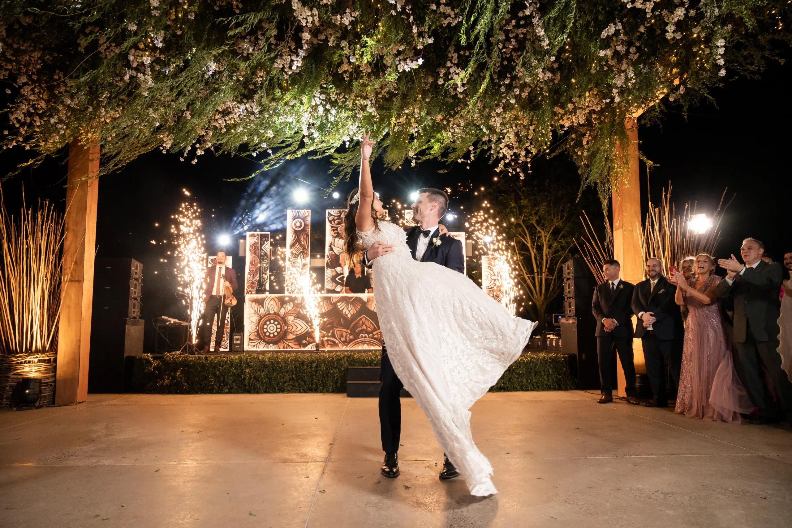 Casamiento de Belén Salomón y Kevin Plate 2 JZ Baile Belen y Kevin Miki Prats DJ scaled